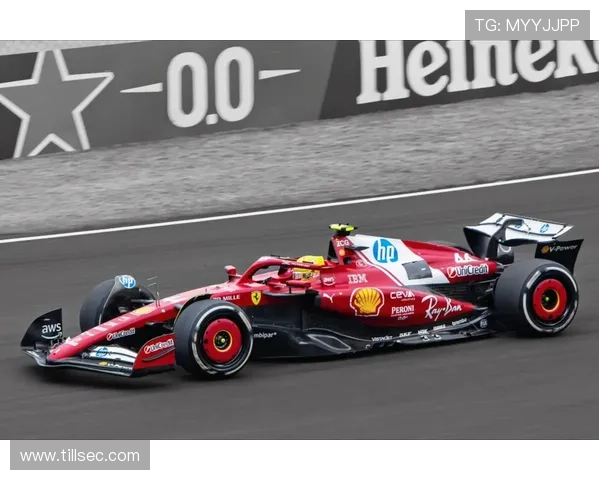 F1赛事最新动向:2025赛季车队换帅引发热议,未来技术革新备受关注